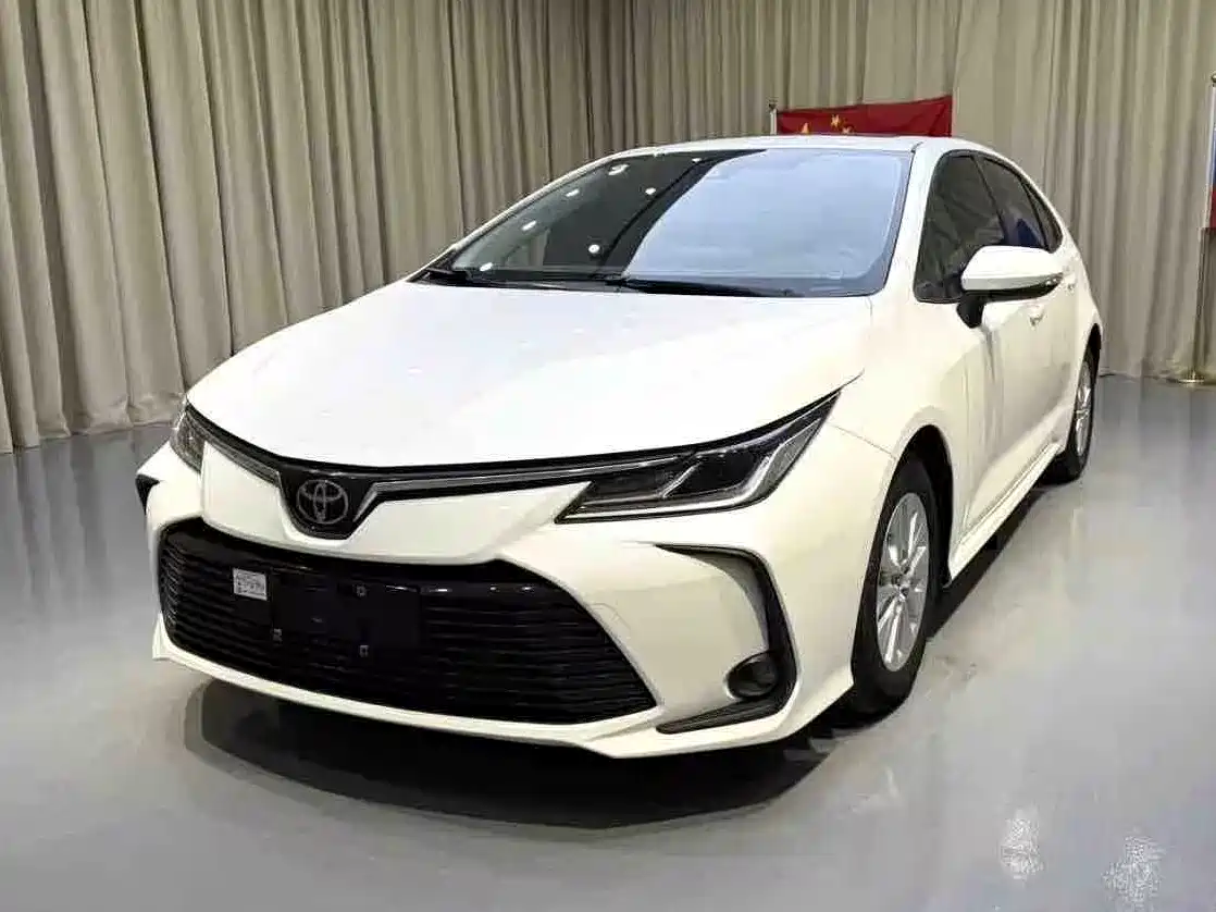 Toyota Corolla 2021 TNGA 1.5L CVT Elite Edition фото 3
