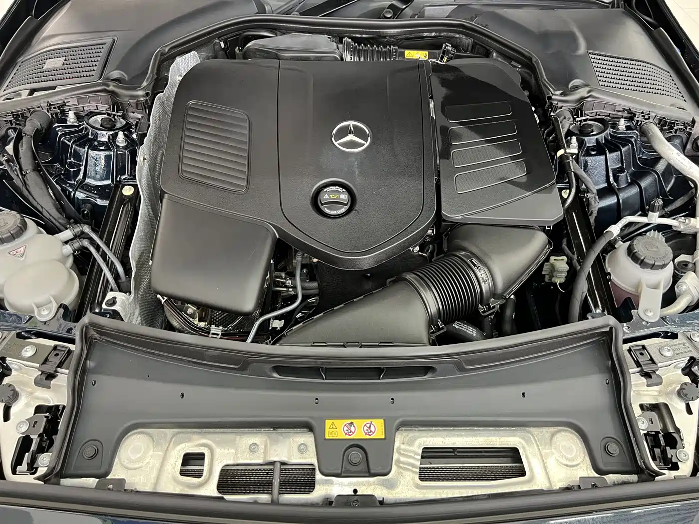 Mercedes-Benz C-Class 2023 C 260 L Sport фото 26