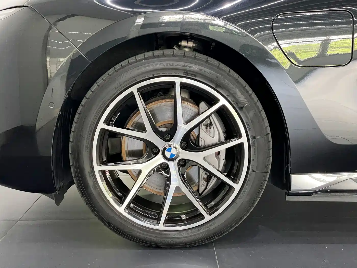 BMW I7
