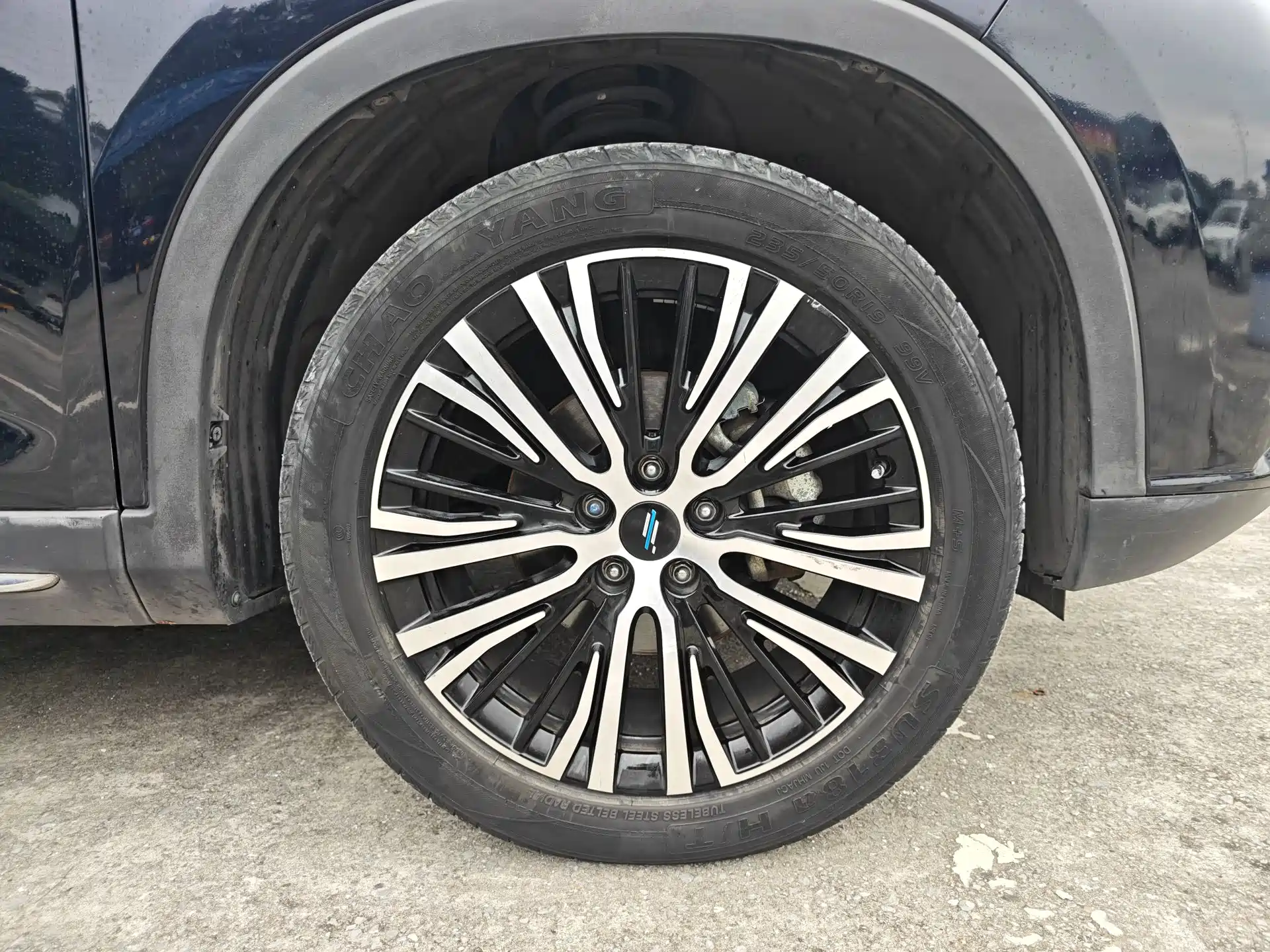 Photo 9 - Changan Oshan X7
