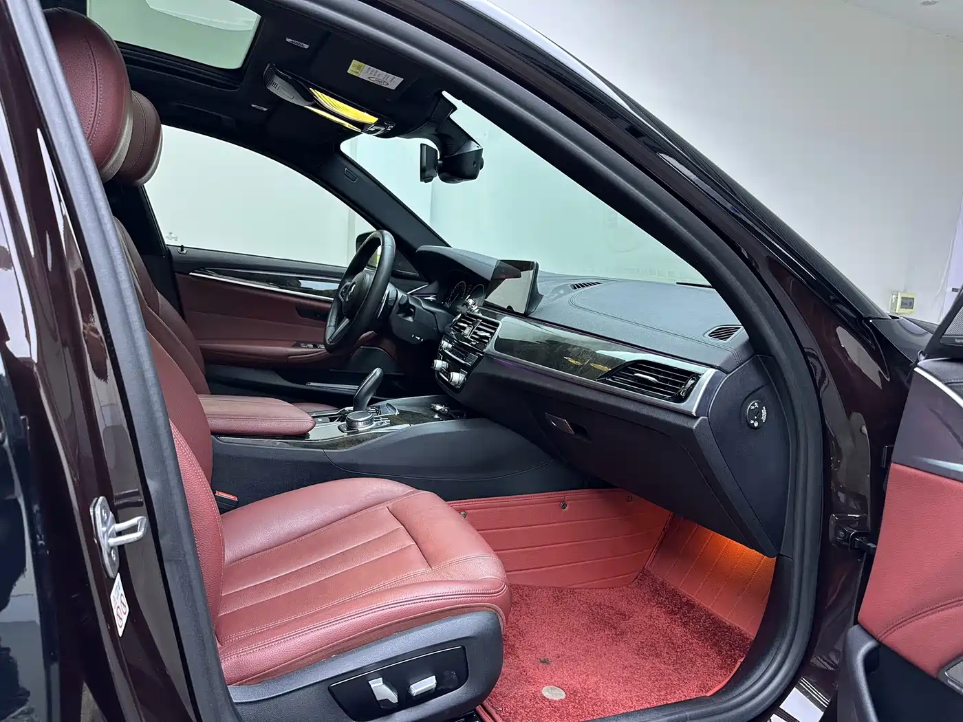 BMW 5 Series 2019 530Li Leading M Sport Package фото 14