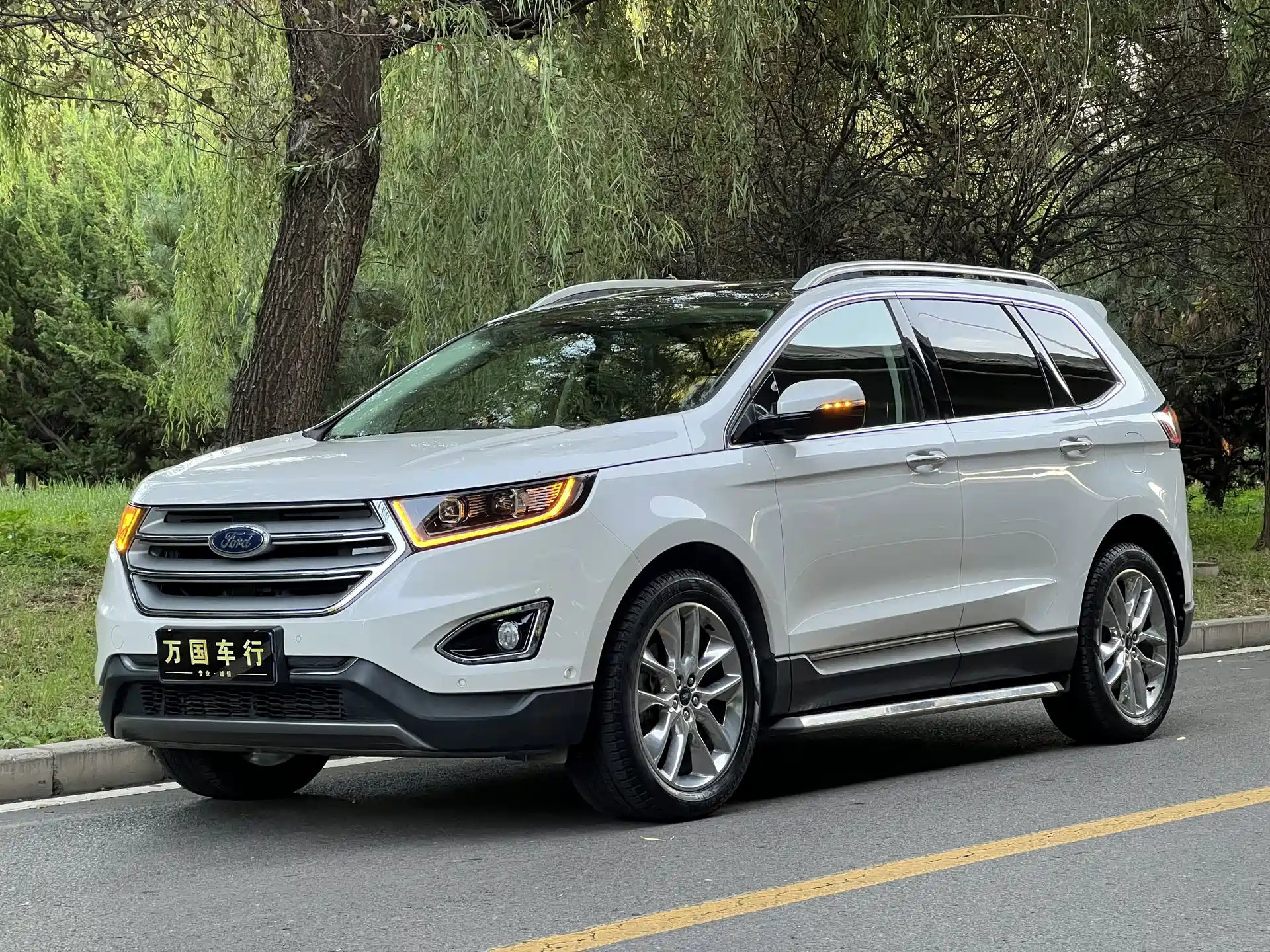 Фото 1 - Ford Edge