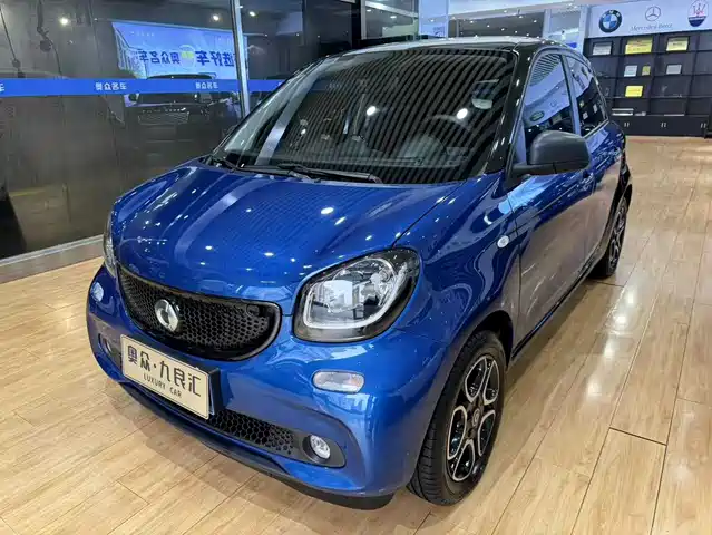 SMART FORFOUR