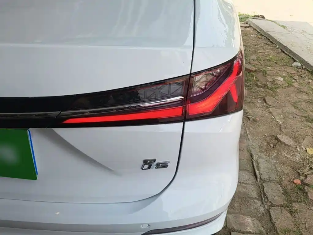 Roewe i5 2025 2023 1.5L Manual Comfort Edition