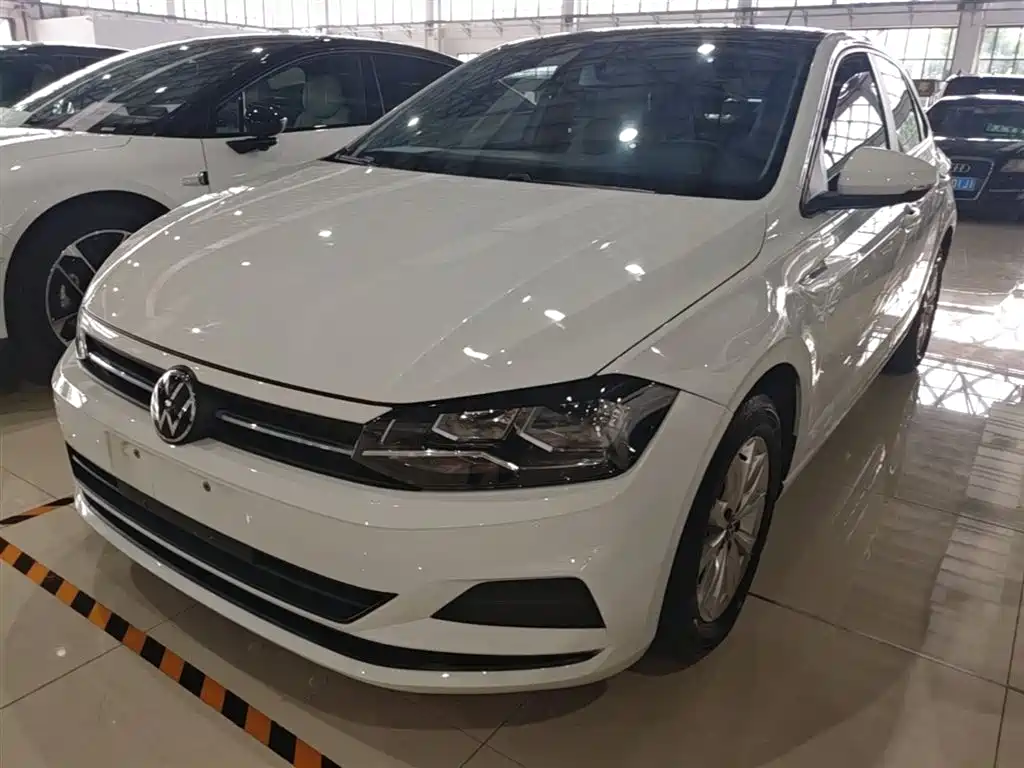Volkswagen Polo 2023 Plus 1.5L Automatic Colorful Tech Edition фото 2