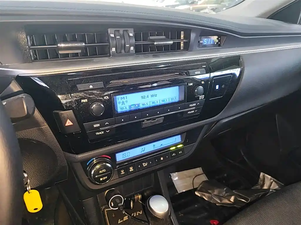 Toyota Levin 2014 1.6G-L CVT Premium Edition фото 13