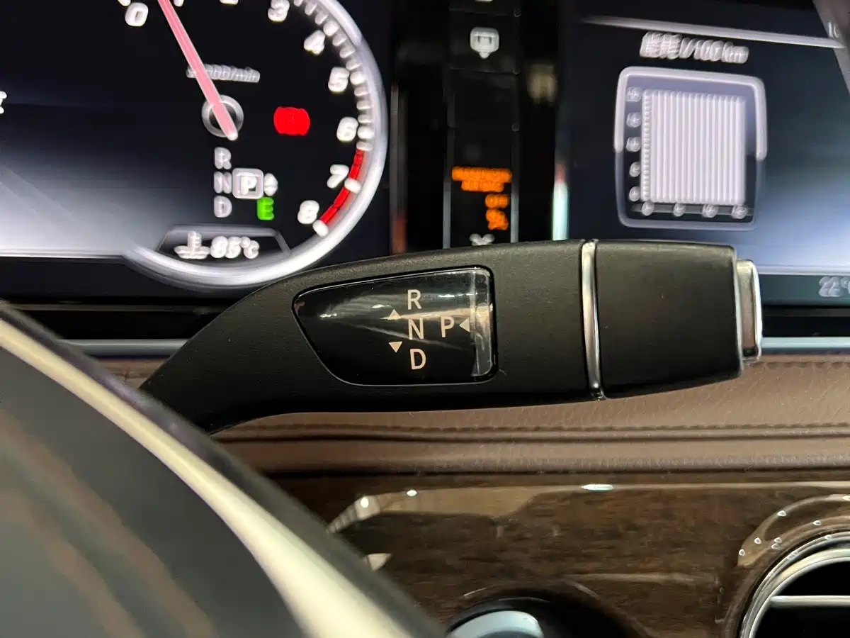 Mercedes-Benz S-Class 2014 S 320 L Business фото 8