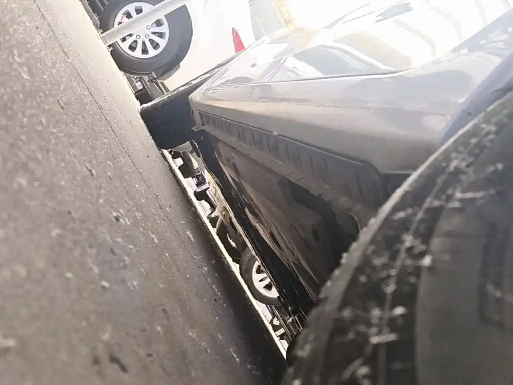 Toyota Corolla Twin Engine E+ 2019 1.8L E-CVT Leading Edition фото 22