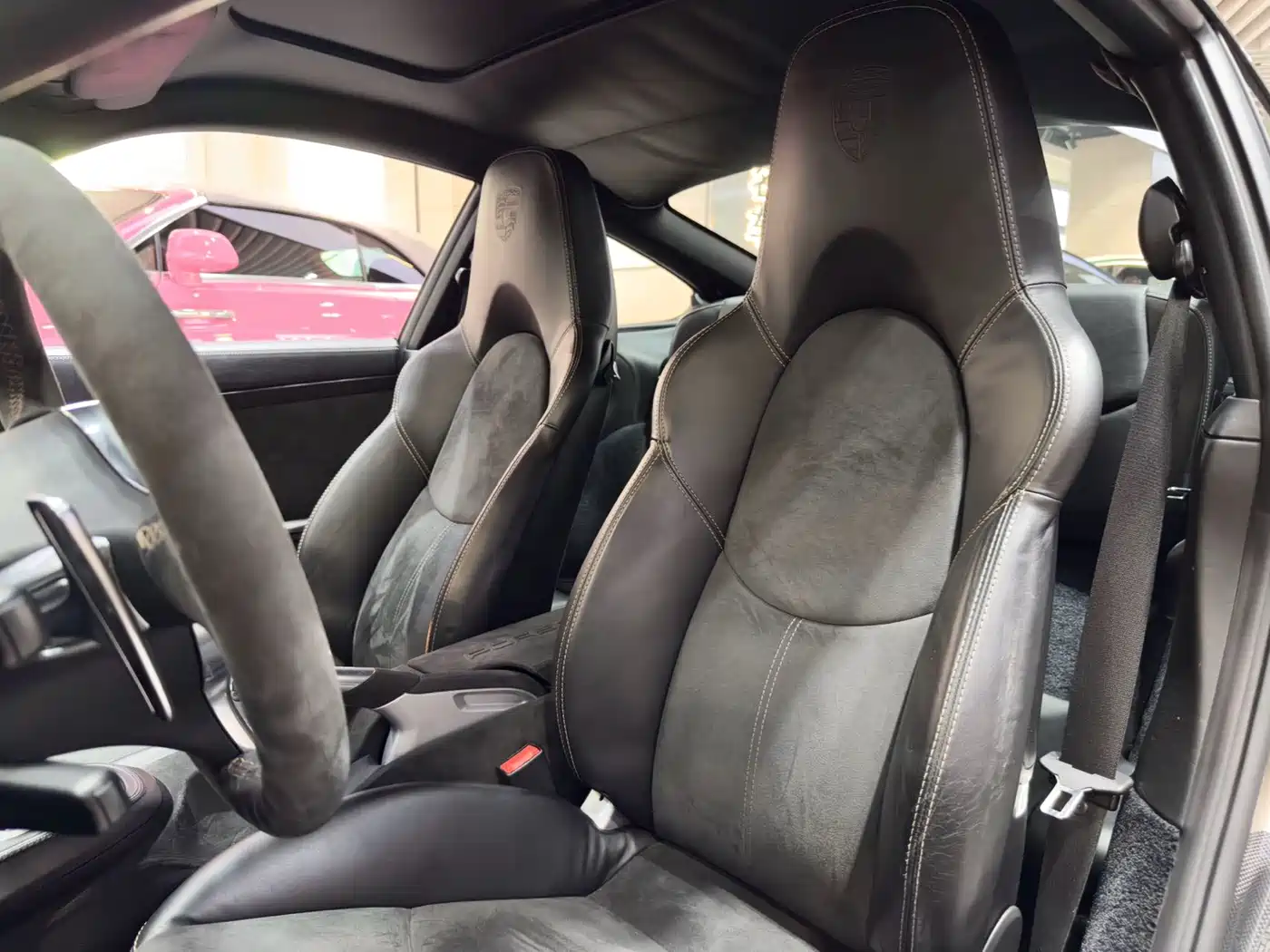 Porsche 911 2010 Turbo S 3.8T фото 23