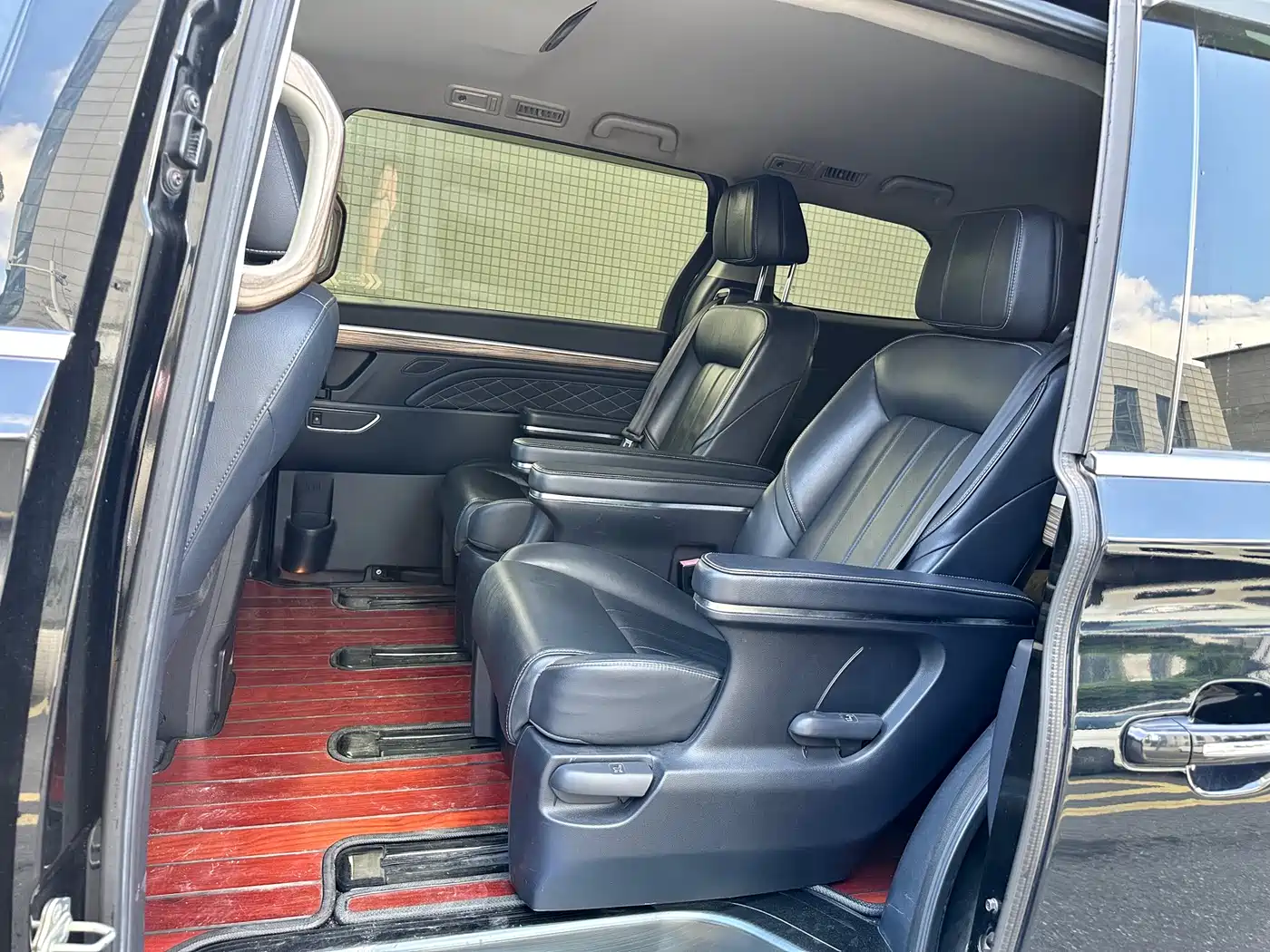 GAC Trumpchi Trumpchi M8 2018 320T Exclusive Edition фото 5