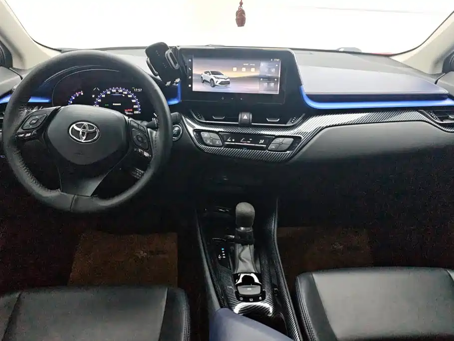 Toyota C-HR 2024 2023 Model 2.0L Luxury Edition