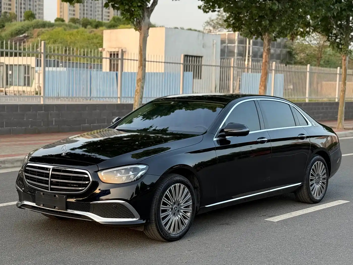 Mercedes-Benz E-Class 2021 E 300 L Fashion