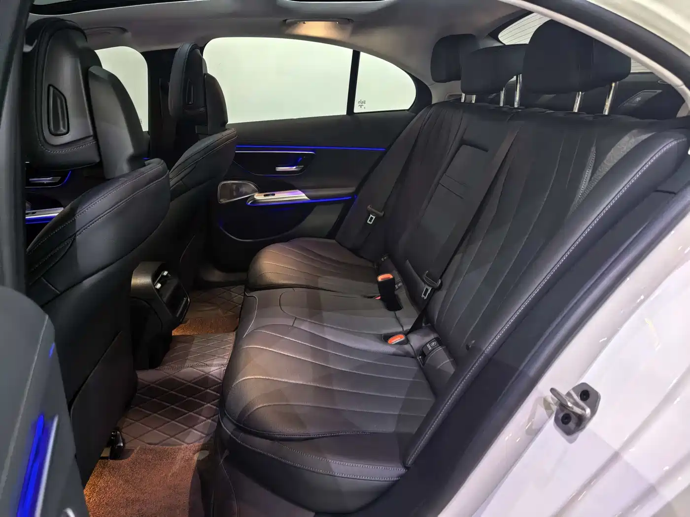 Mercedes-Benz E-Class (Import) 2024 E 300 Fashion Sport Edition фото 4
