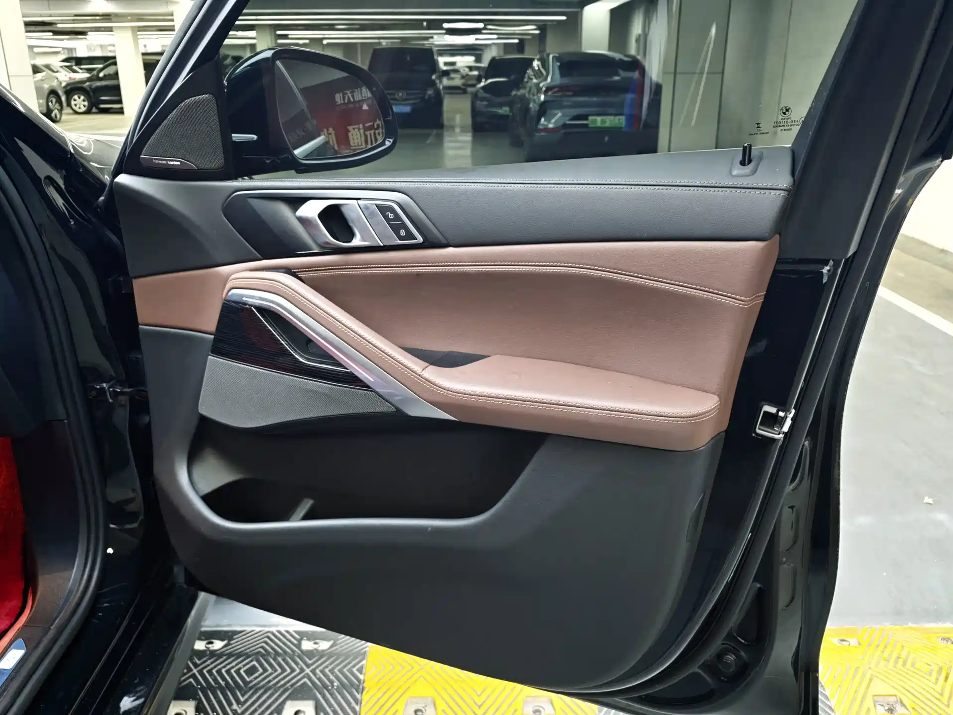 Photo 5 - BMW X6