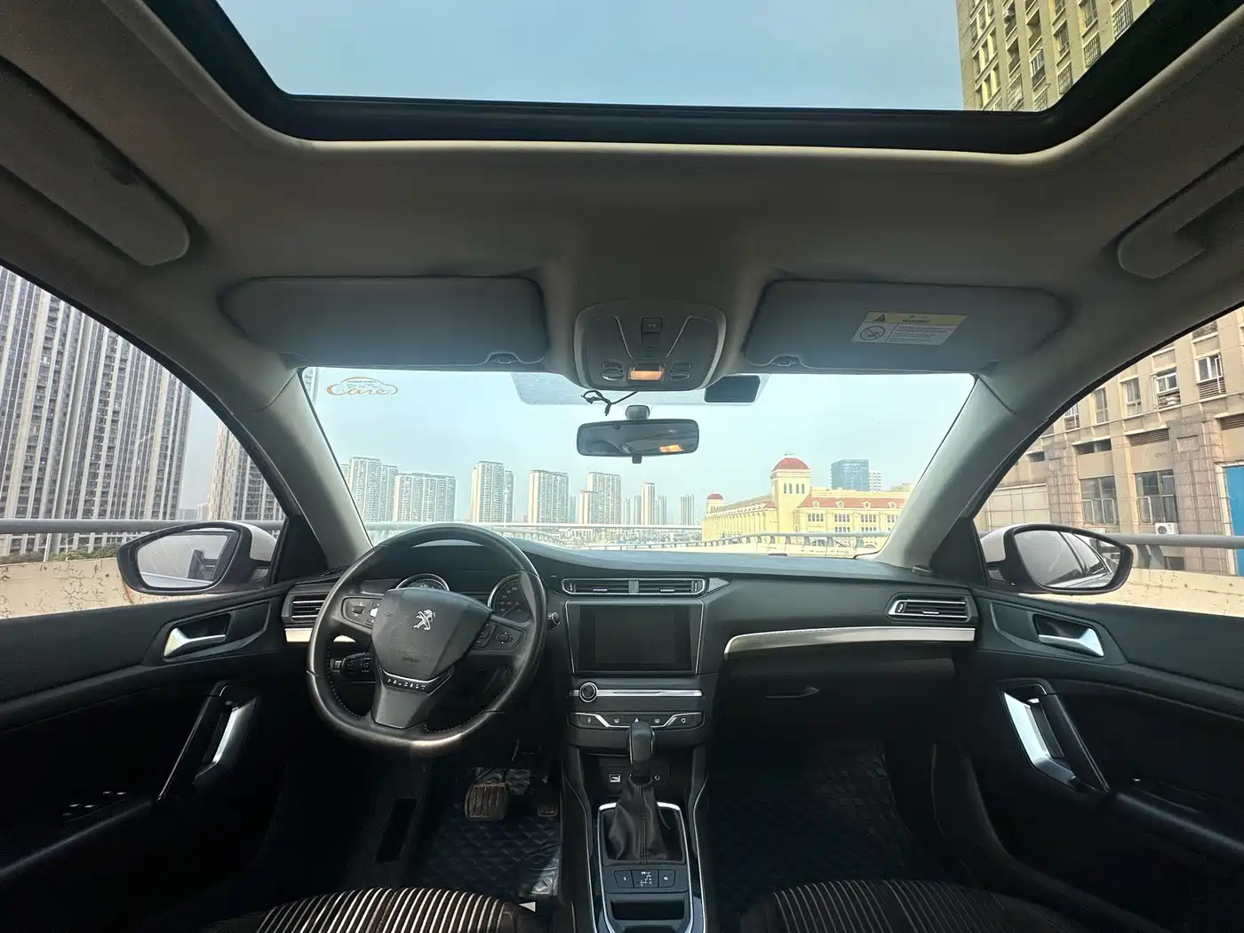 Peugeot 408 2018 350THP Automatic Luxury Edition фото 13