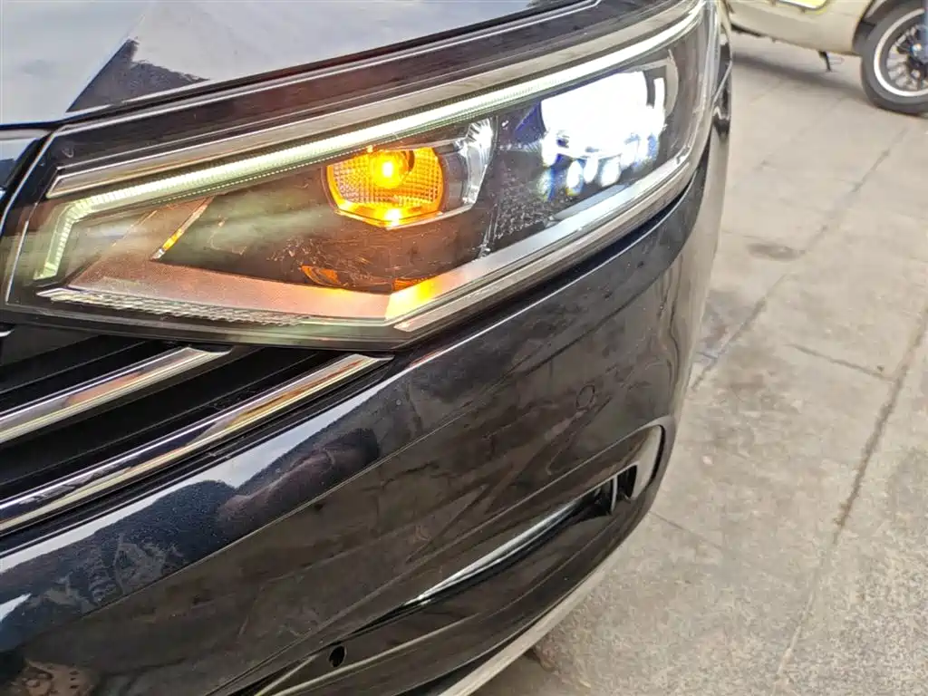 Volkswagen Magotan 2020 330TSI DSG Leading фото 24