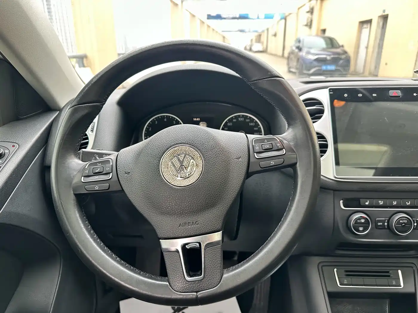 Volkswagen Tiguan 2016 Model 330TSI Automatic 4WD Luxury Edition фото 11
