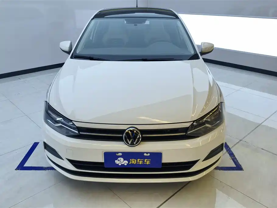 Volkswagen Polo 2021 Plus 1.5L Automatic Colorful Tech Edition фото 2