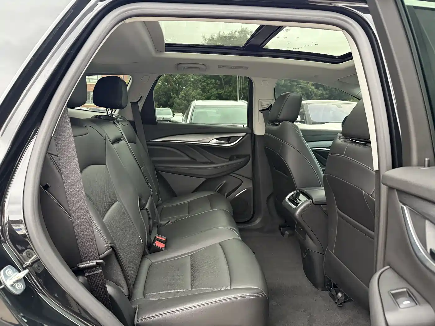 Buick Enclave 2020 28T 4WD Premium Model фото 7