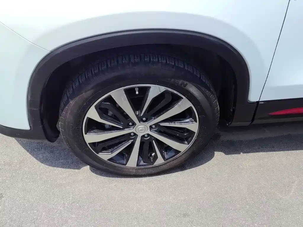 Photo 23 - Changan CS75