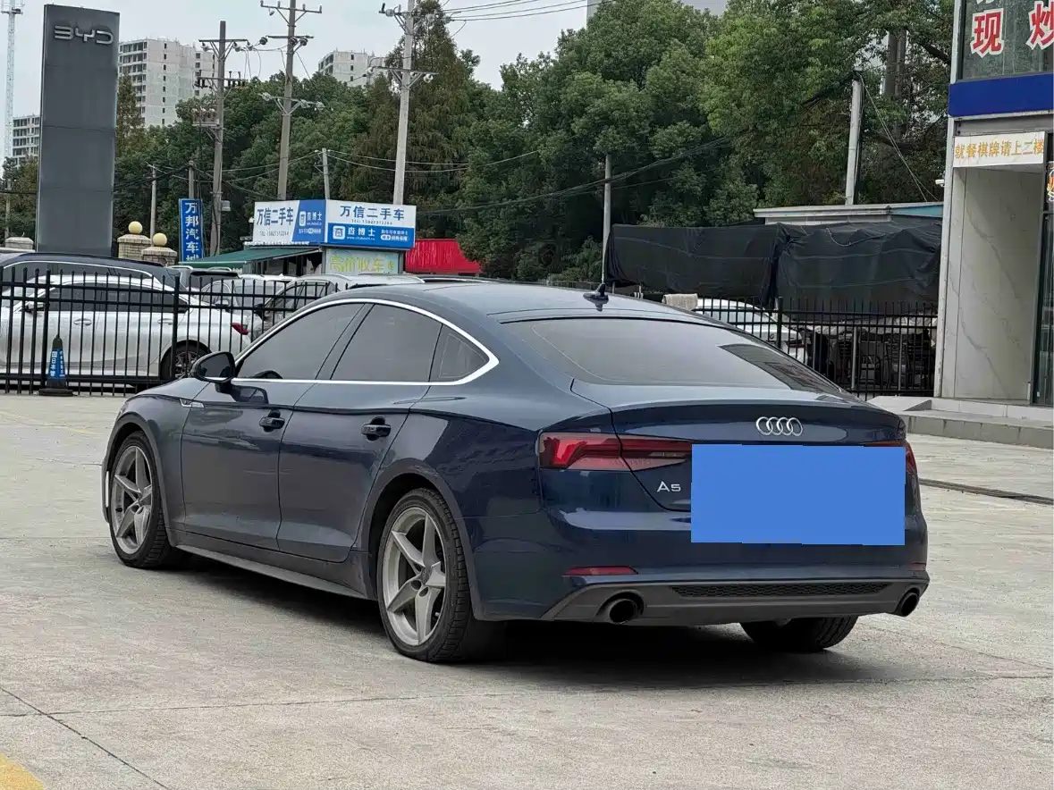 Photo 9 - Audi A5 (Import)