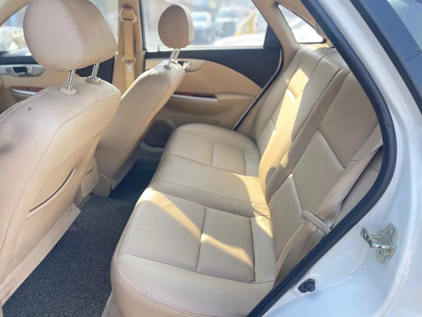 Buick Excelle 2013 1.5L Manual Classic Edition фото 7