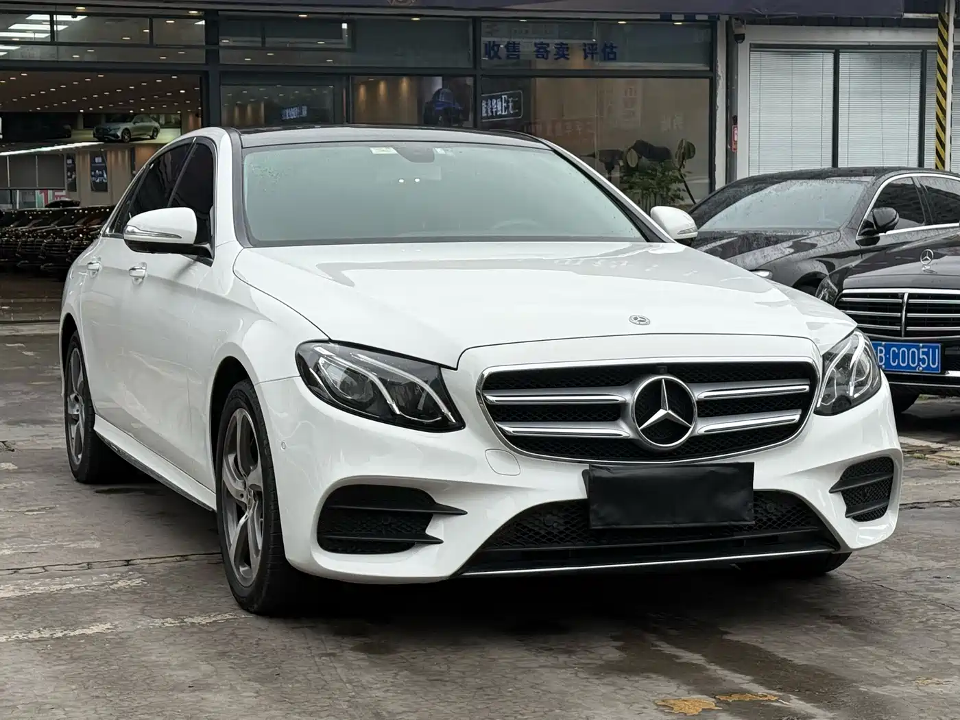 MERCEDES-BENZ E CLASS