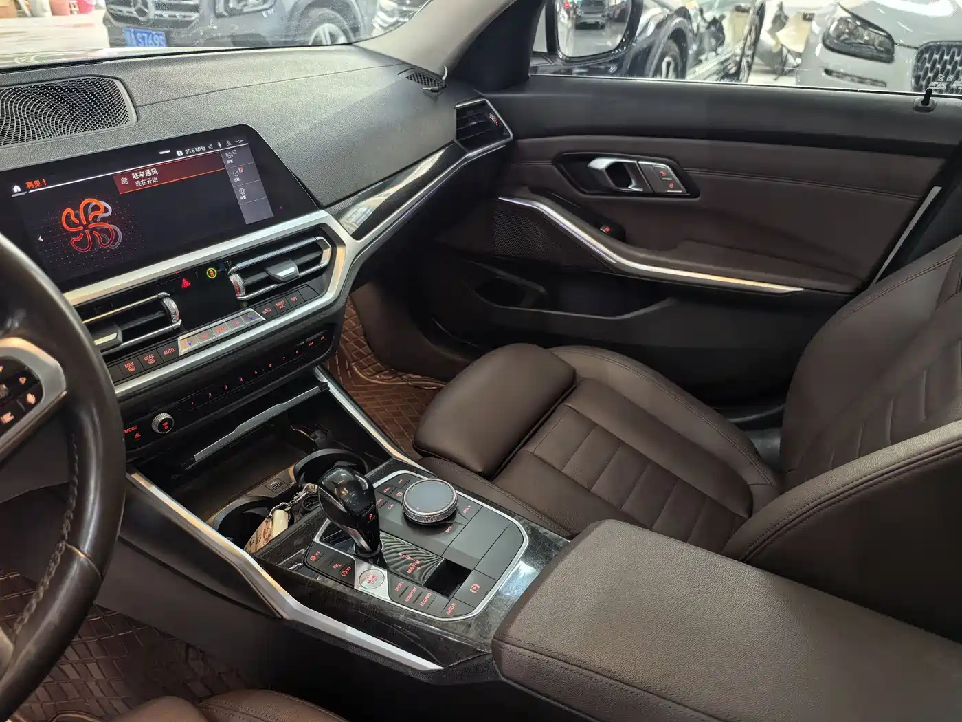 BMW 3 Series 2020 325Li M Sport Package фото 8