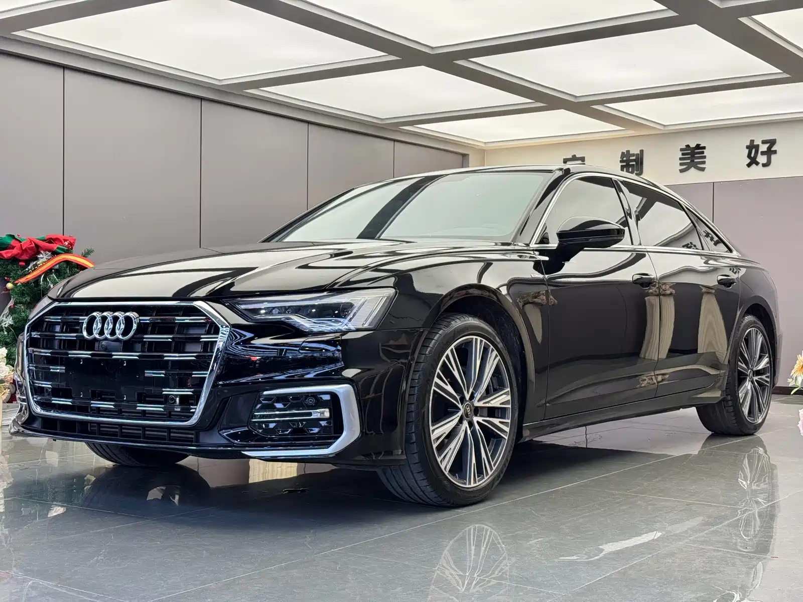 Фото 1 - Audi A6L