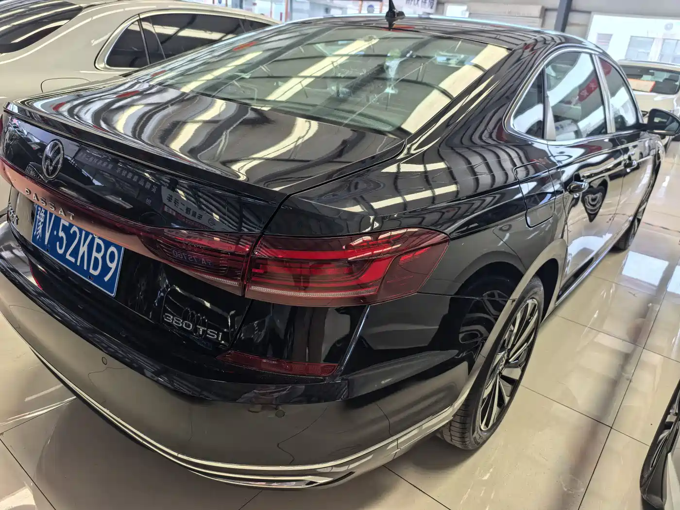 VOLKSWAGEN PASSAT