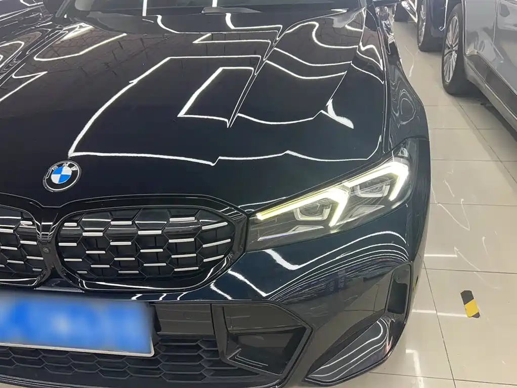 BMW 3 Series 2023 325Li M Sport Black Night Package фото 24
