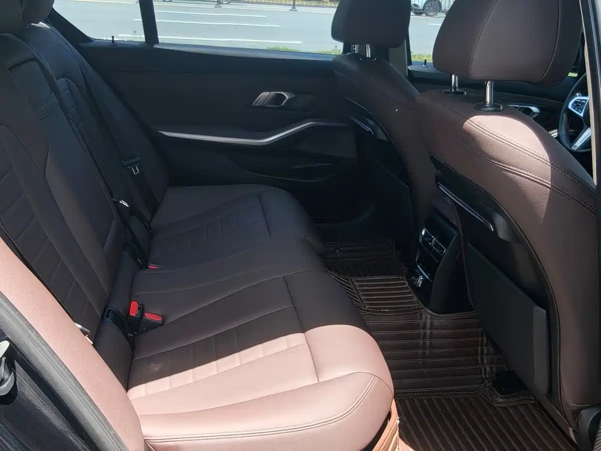 BMW 3 Series 2021 325Li M Sport Package фото 8