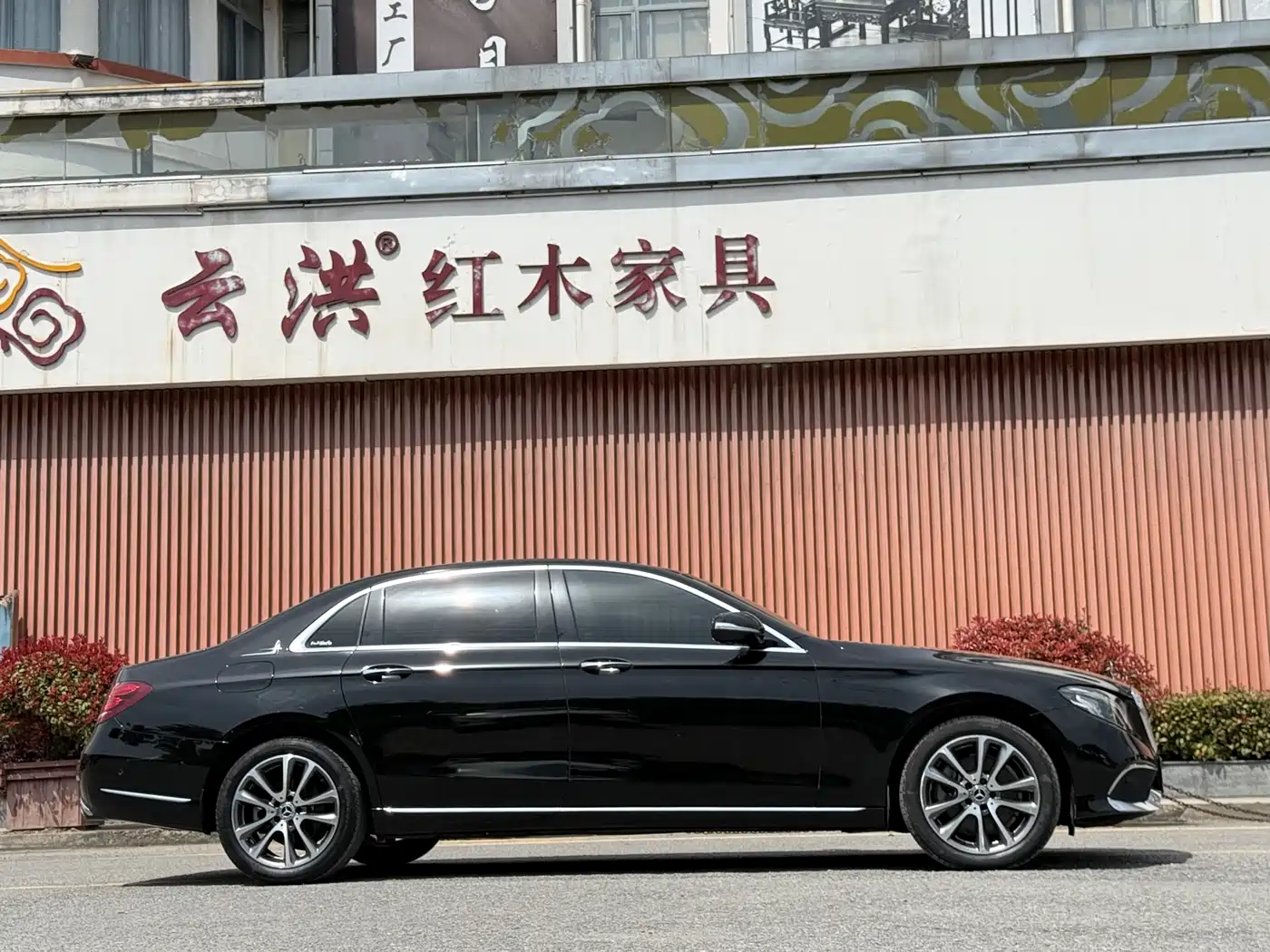 Mercedes-Benz E-Class 2018 Facelift E 200 L фото 9