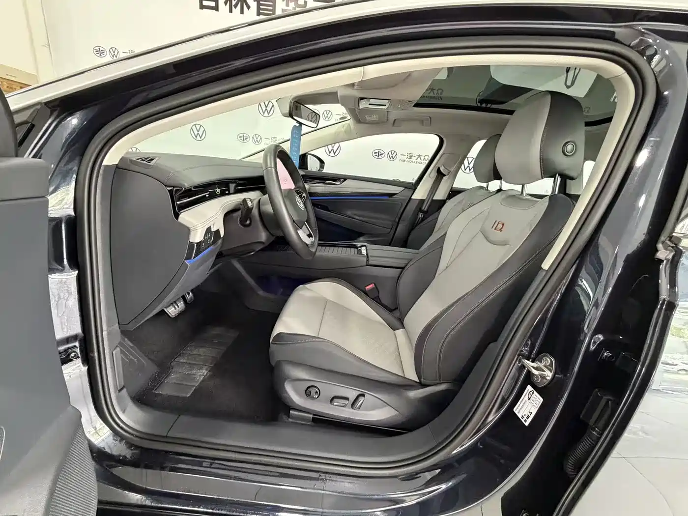 VOLKSWAGEN ID.7 VIZZION