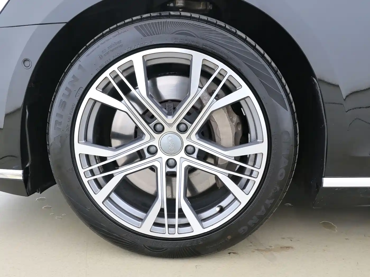 Audi A8 2018 A8L 55 TFSI quattro Launch Premium фото 11