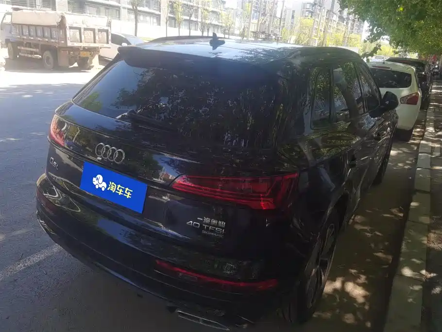Audi Q5L 2023 40T Luxury Dynamic фото 3