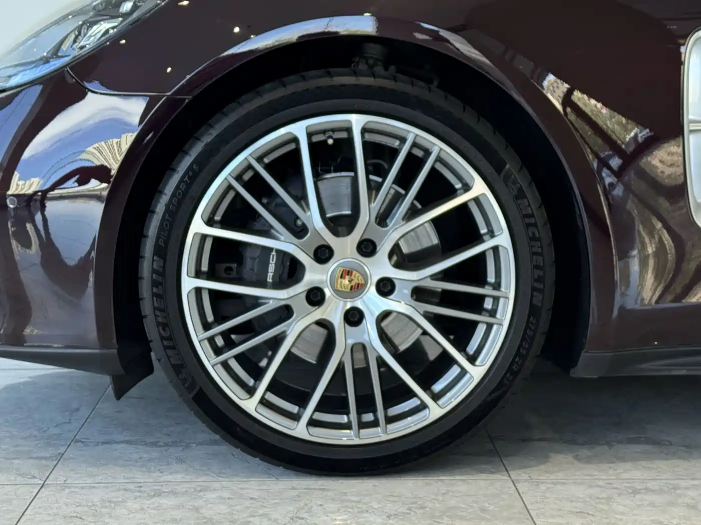 Porsche Panamera 2023 Panamera 4 Executive Long Wheelbase 2.9T фото 5