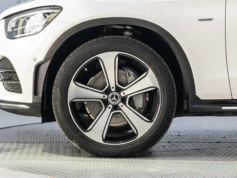 Mercedes-Benz GLC 2022 Facelift GLC 300 L 4MATIC Dynamic Collector's Edition фото 24