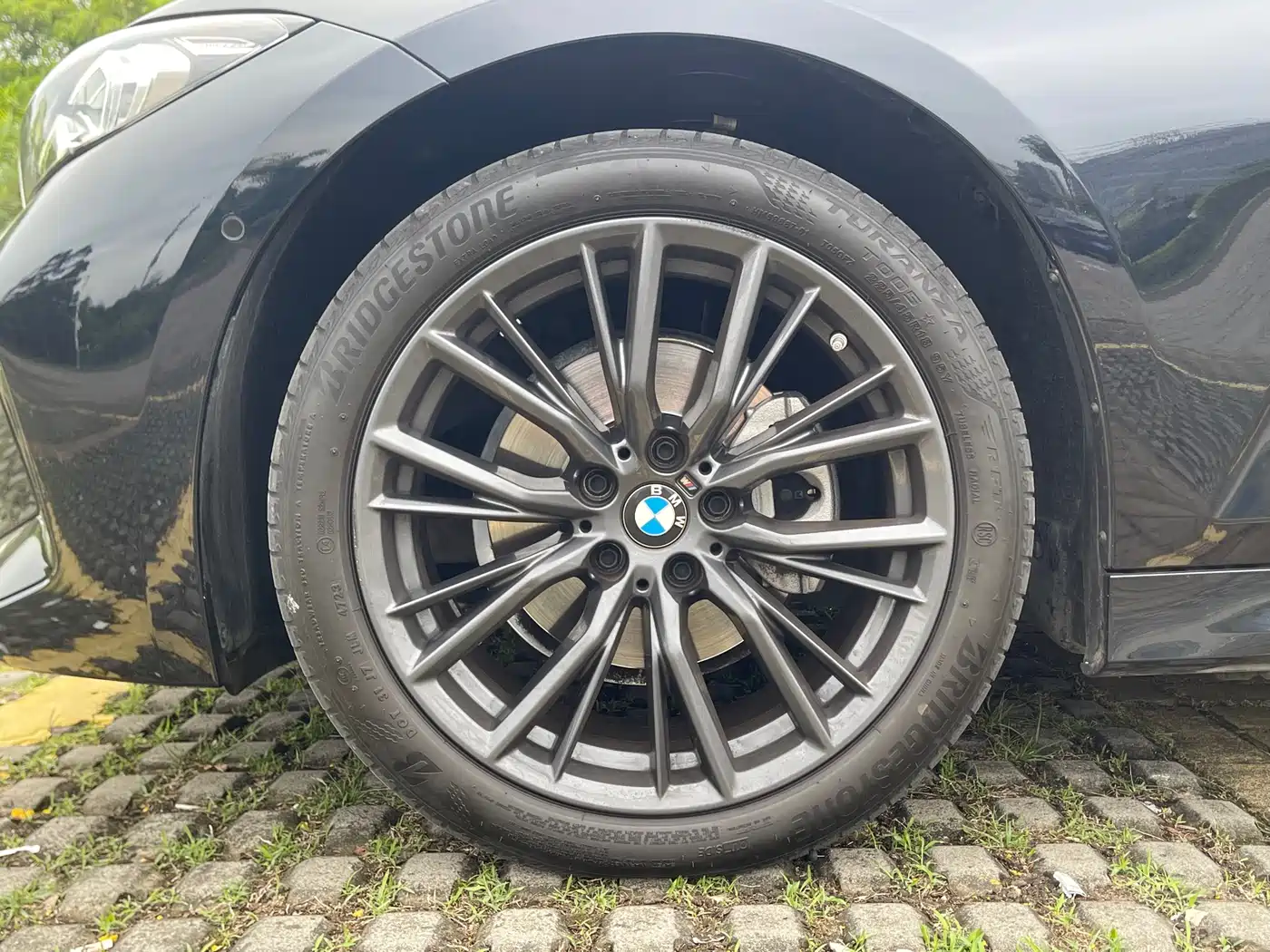 BMW 3 Series 2024 325Li M Sport Shadowline Package фото 24