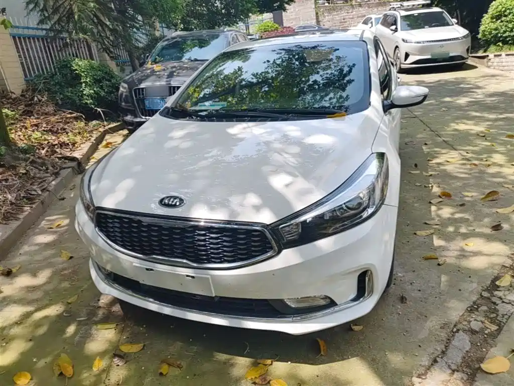 Kia K3 2017 1.6L Automatic 15th Anniversary Special GLS фото 3