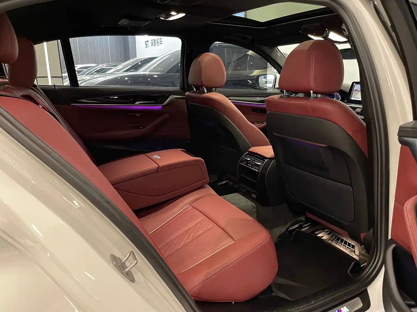 BMW 5 Series 2021 525Li M Sport Package фото 10