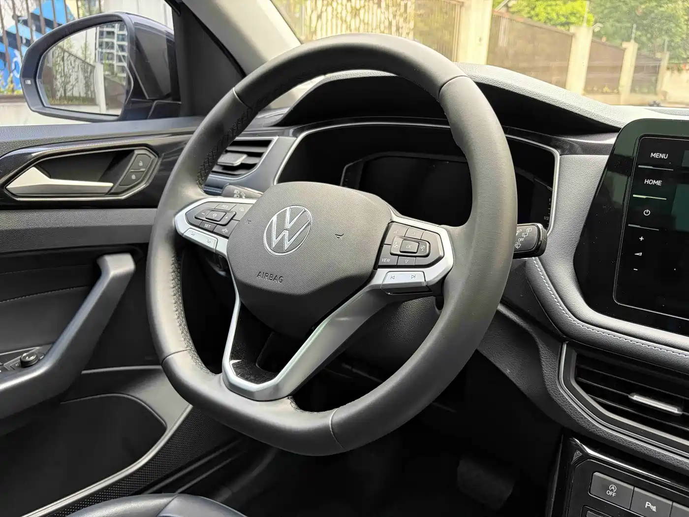 Volkswagen Tharu 2025 New Edge 300TSI Enjoyment Edition фото 17