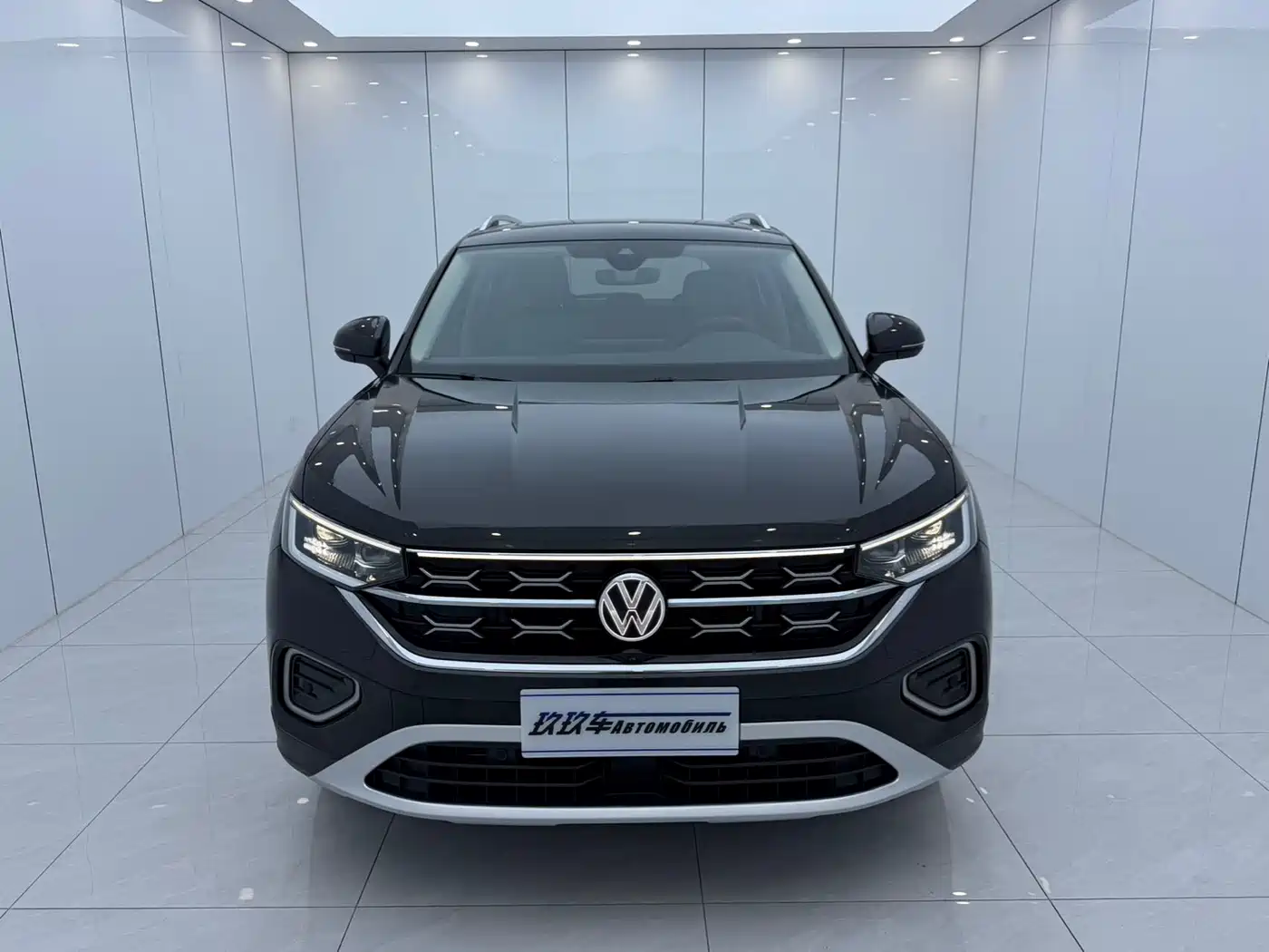 Volkswagen Tayron 2023 280TSI 2WD Luxury Plus Advanced Edition фото 2
