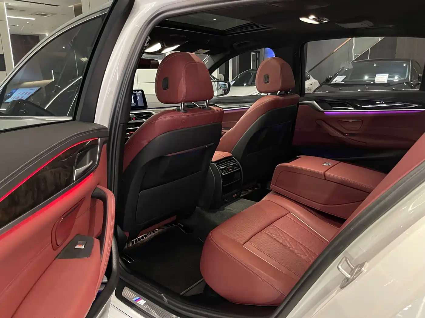 BMW 5 Series 2021 525Li M Sport Package фото 7