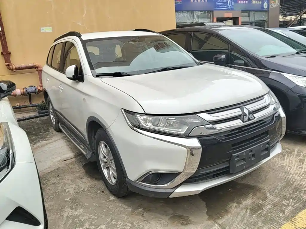 Mitsubishi Outlander 2016 2016 2.0L 2WD Fashion Edition 5-seater