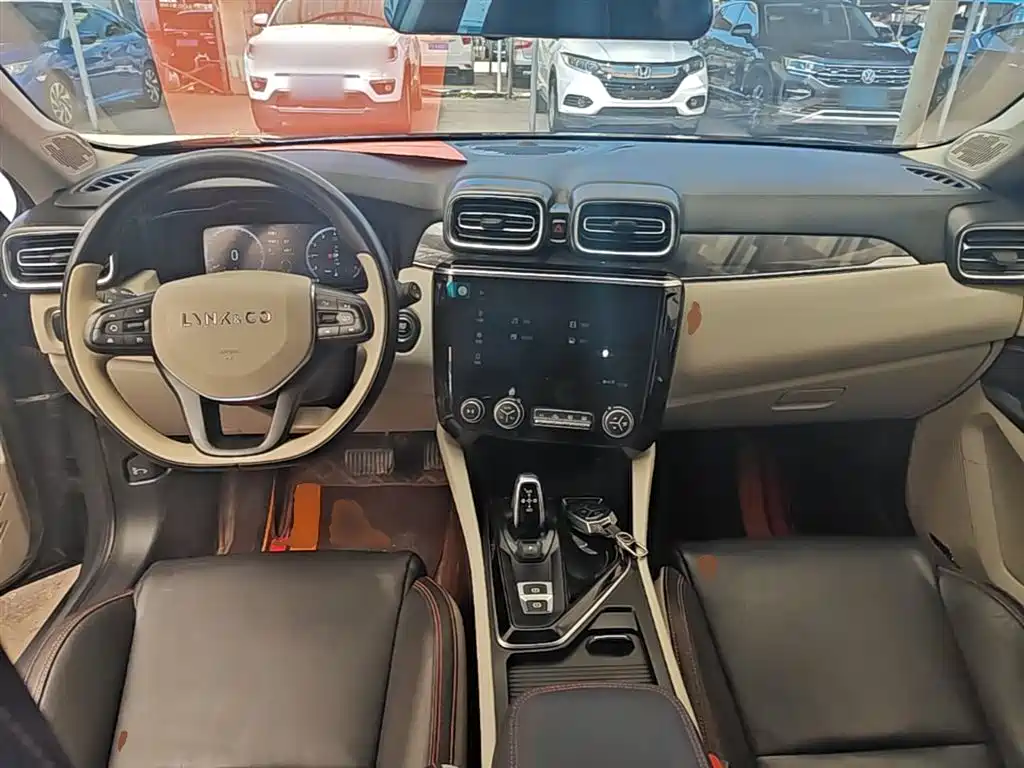 Lynk & Co 02 2018 1.5T DCT 2WD Shine Edition China V фото 10