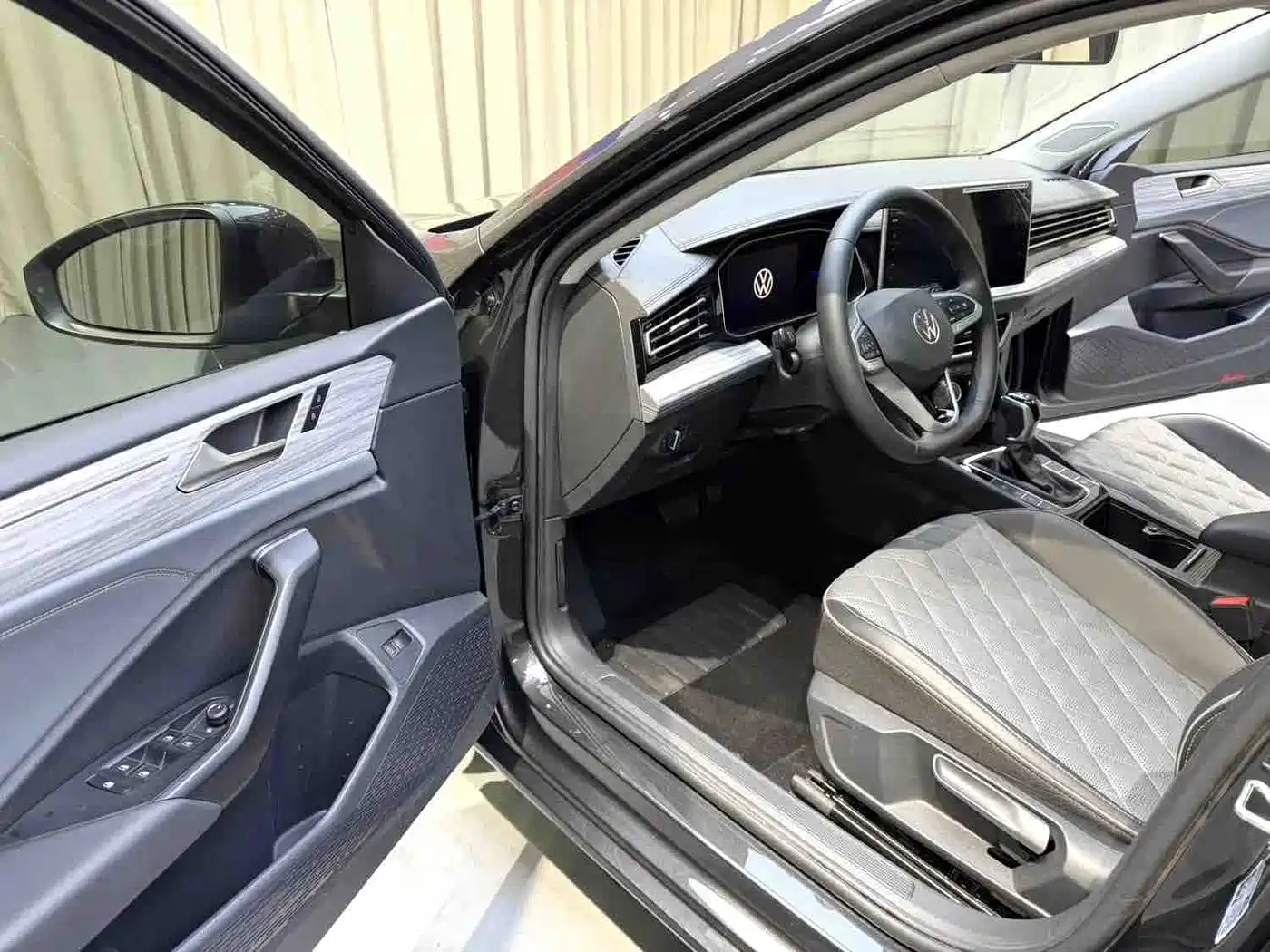 Volkswagen Sagitar 2023 280TSI DSG Beyond Lite фото 7