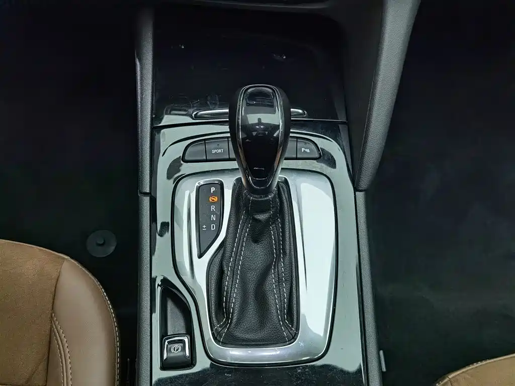 Buick Regal 2019 20T Elite China VI фото 13