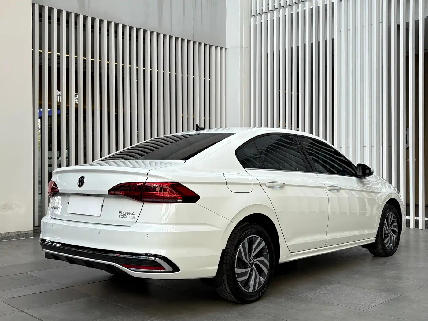 VOLKSWAGEN BORA