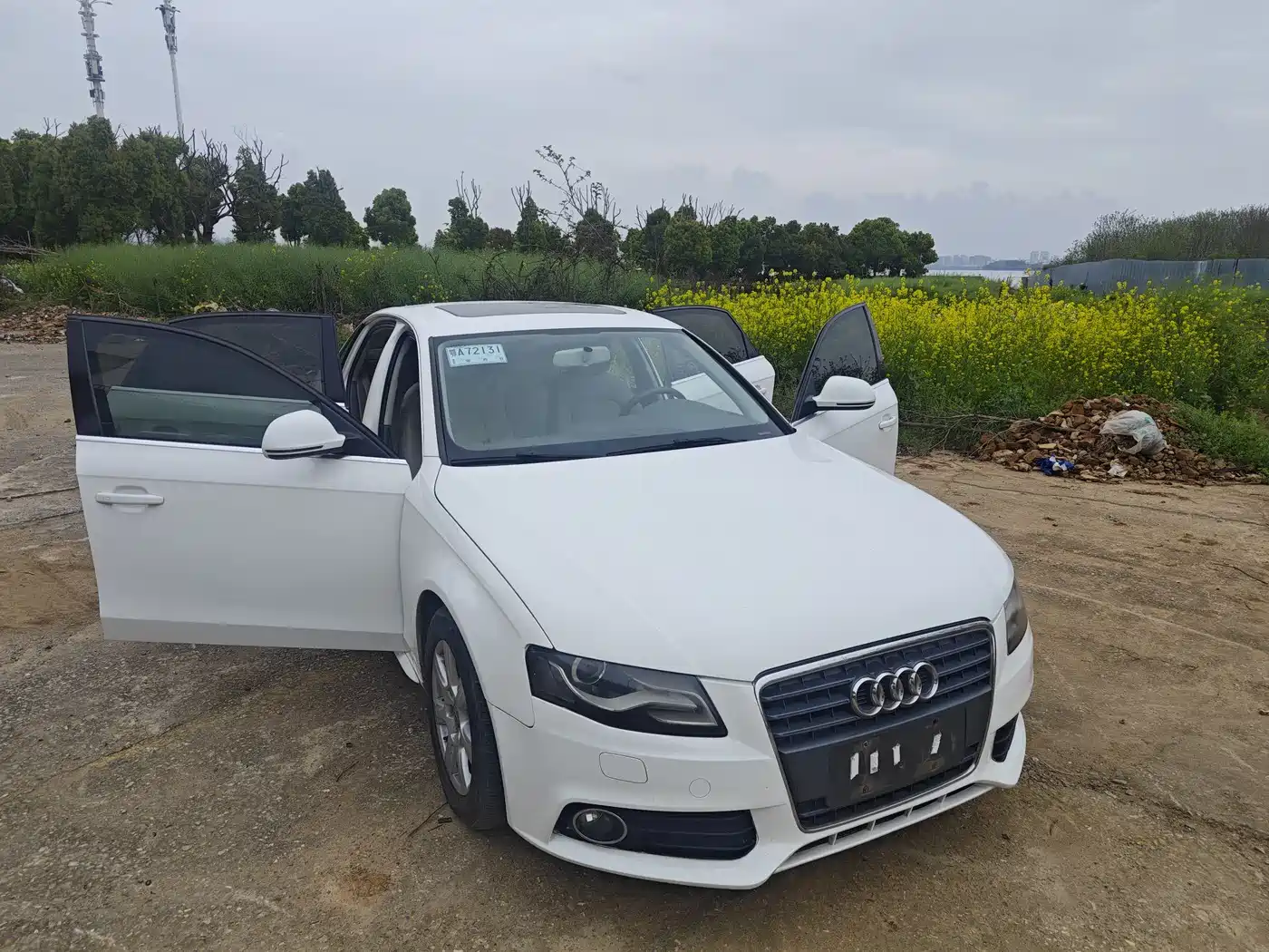 Audi A4L 2010 2.0 TFSI Technology фото 16